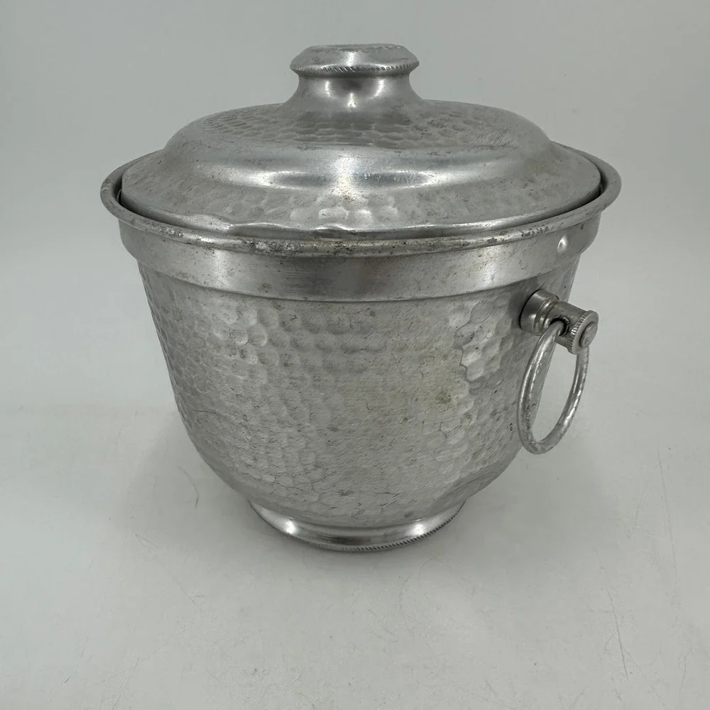 Vintage Hammered Aluminum Ice Bucket with Lid Made in Italy BB-501 Silver MCM
